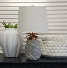 Load image into Gallery viewer, Lounge Styles Dasch Pineapple Table Lamp